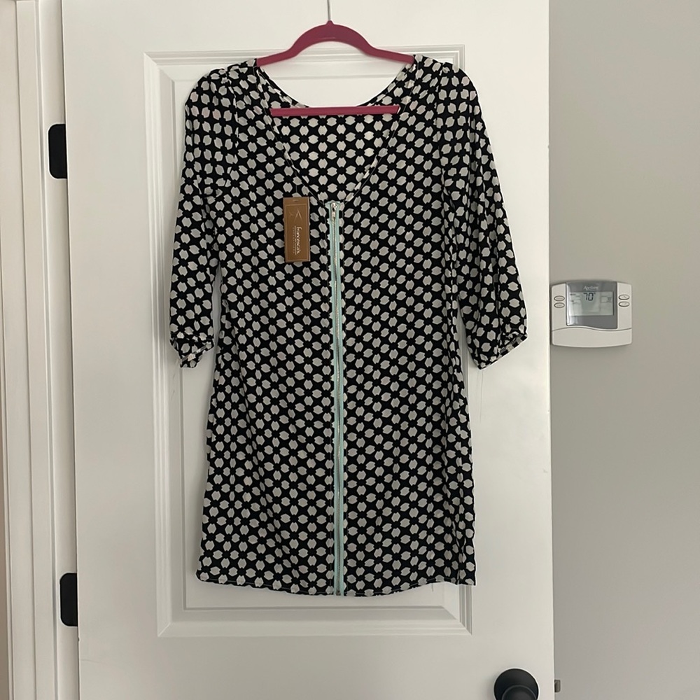 Black and white long sleeve dress